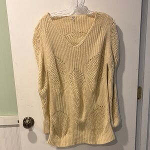 Uniq Cozy Cream Knit V-Neck Sweater S/M long sleeve.